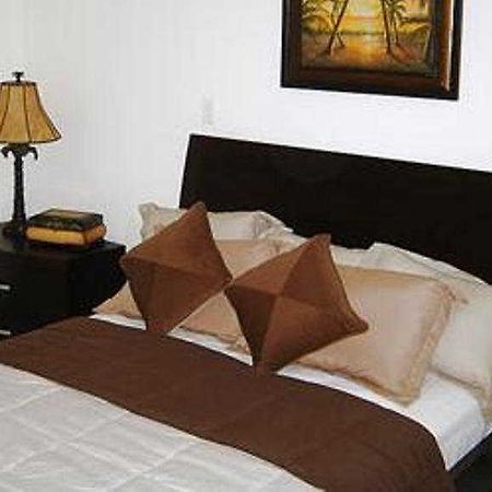 Renaissance Tower Hotel Belize City Eksteriør billede