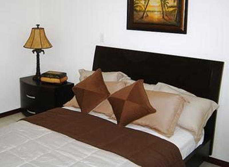 Renaissance Tower Hotel Belize City Eksteriør billede